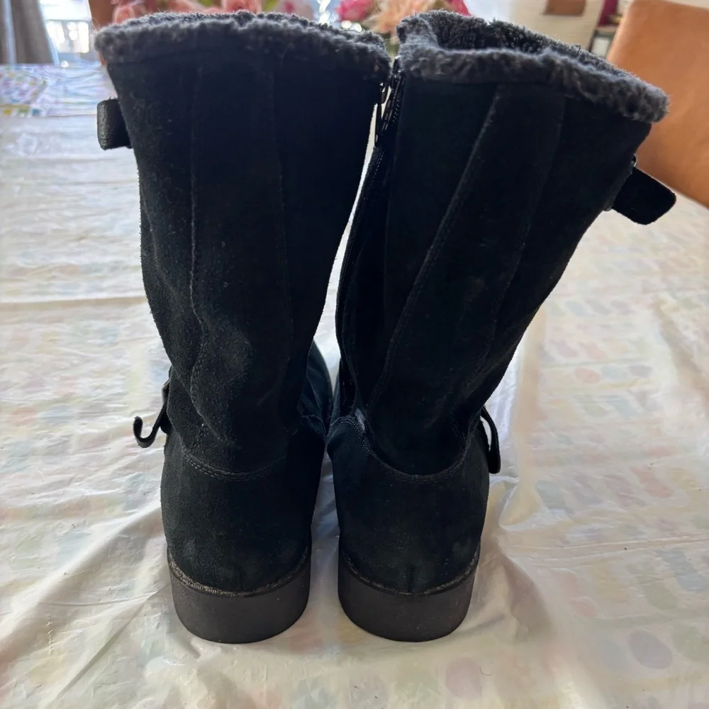 London Fog Nikki Cozy Winter Black Boots Berber lined. SZ 7 M Worn 1X Indoors